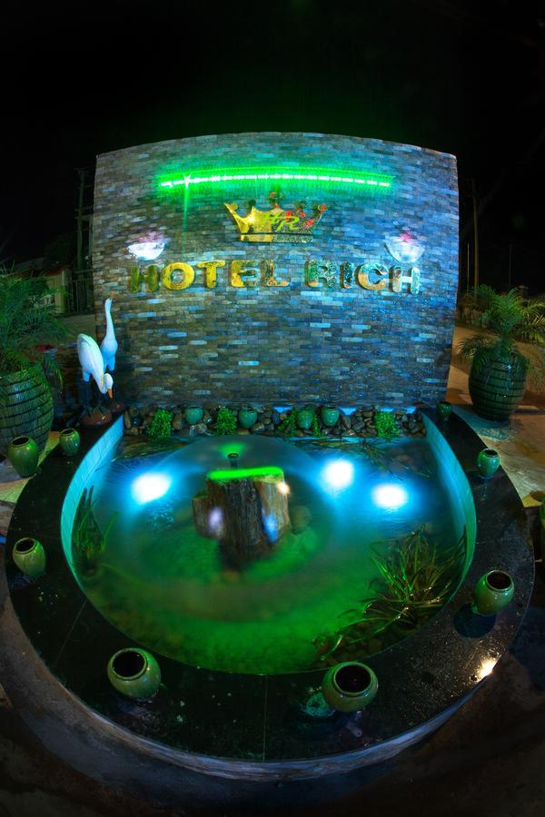 Hotel Rich Pyin Oo Lwin Dış mekan fotoğraf